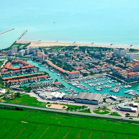 Modern For 6 Guests By The Pool-beahost * Porto Santa Margherita di Caorle