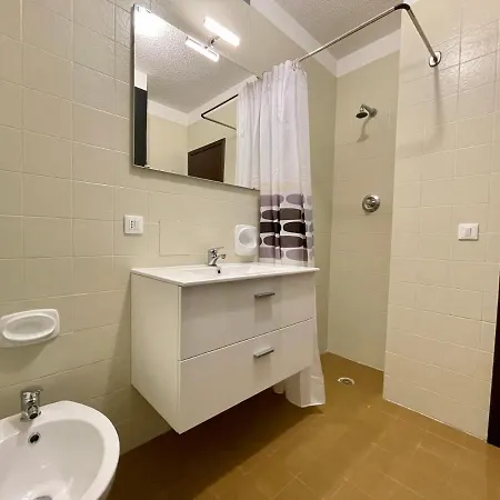 Apartment Modern For 6 Guests By The Pool-beahost *