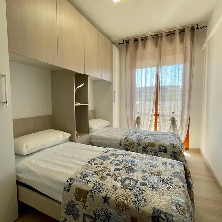 Modern For 6 Guests By The Pool-beahost Apartment *