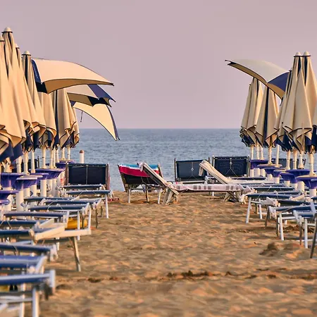 Modern For 6 Guests By The Pool-beahost Porto Santa Margherita